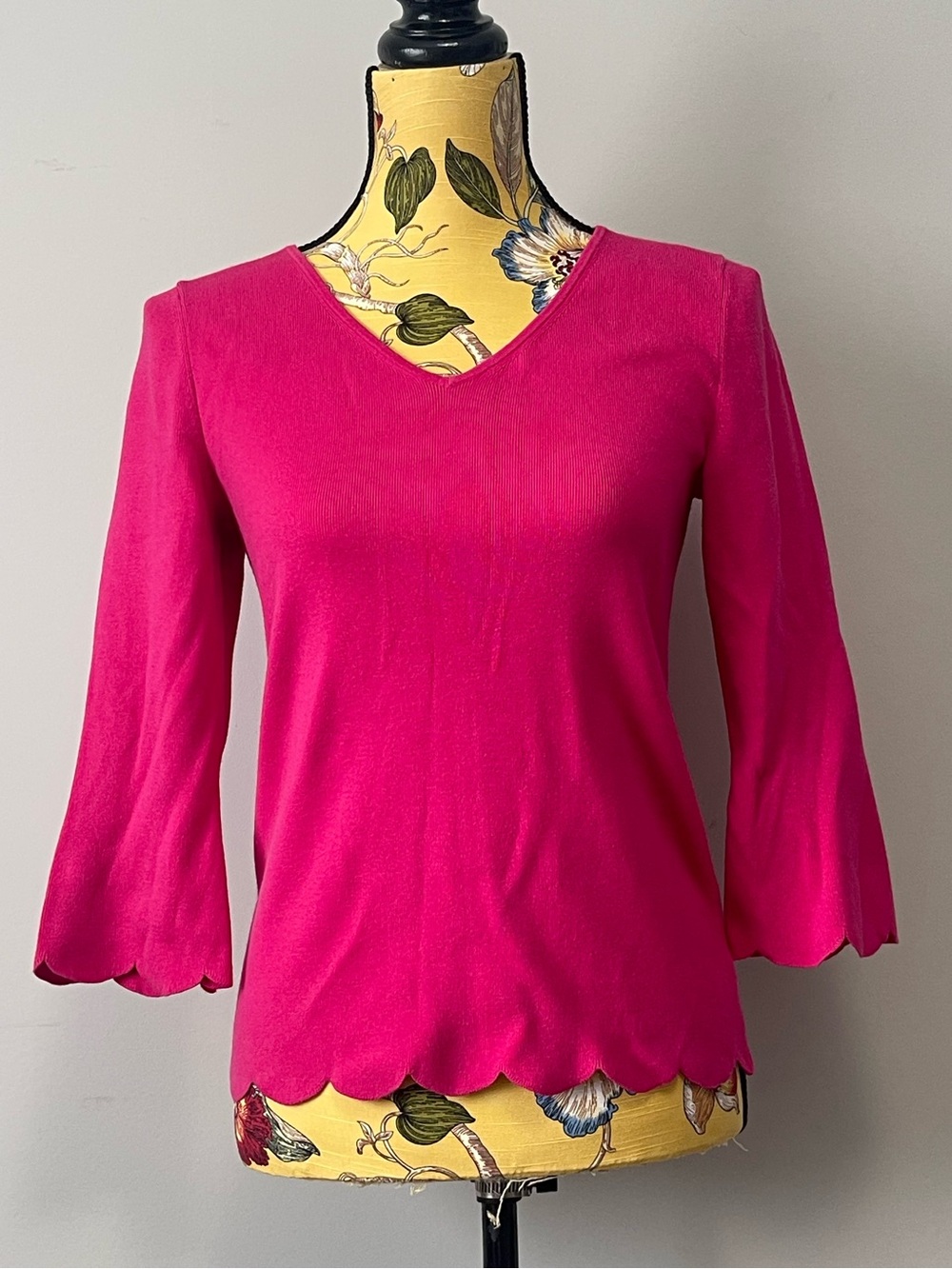 Talbots Bright Pink Scallop Hem V-Neck Long Sleeve Top Mp